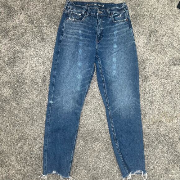 American Eagle Mom Jean Women's Size 6 Frayed Edges - Picture 2 of 12